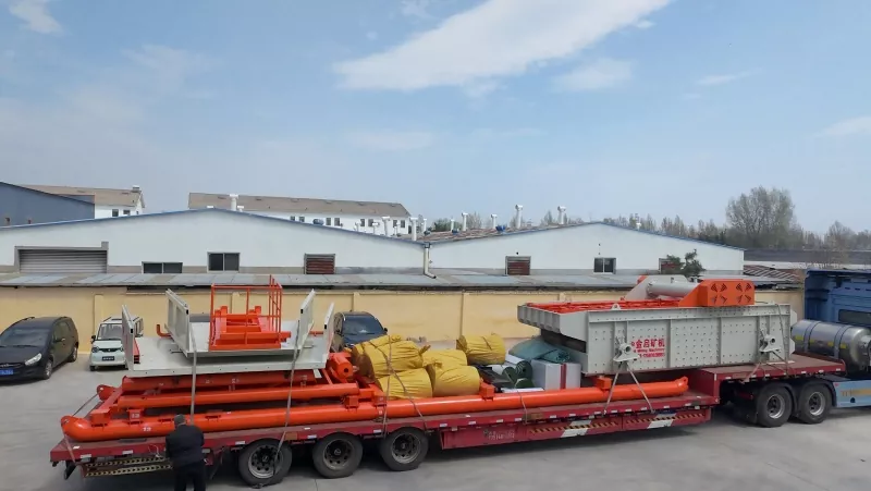 Errepikatu eskaera Erdialdeko Asiatik! Jinqi Gold Mining Pantaila Unitatea Bidaltzen da