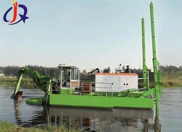 Professional Amphibious Dredging Vessel